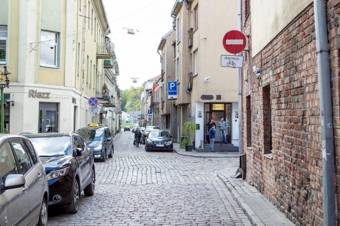 Dėl Kauno senamiesčio gyventojus erzinančių vairuotojų – peticija 