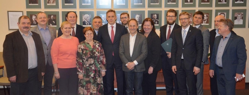 Trišalė taryba baigė naujojo Darbo kodekso svarstymą