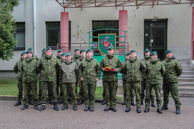 Lietuvos karininkai tris mėnesius mokys Ukrainos karius