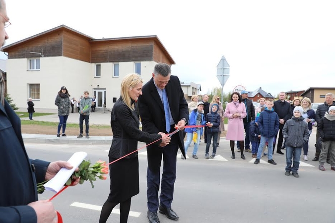 Savivaldybei išasfaltavus Varnės gatvę, Pilaitės bendruomenė surengė šventę