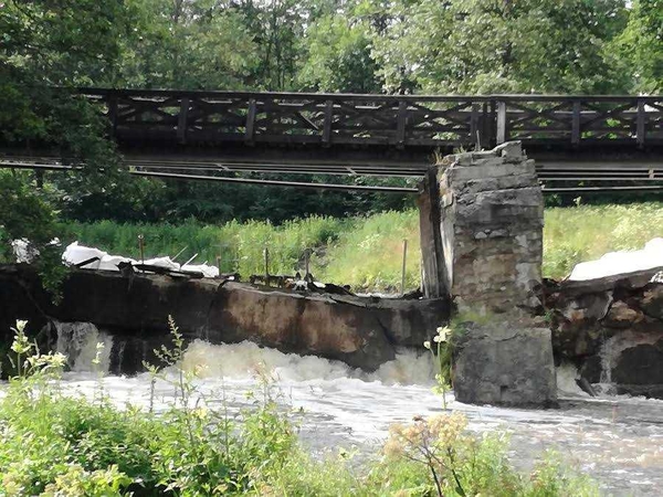 Griūva ne tik Gedimino kalnas, bet ir istorinė Belmonto užtvanka