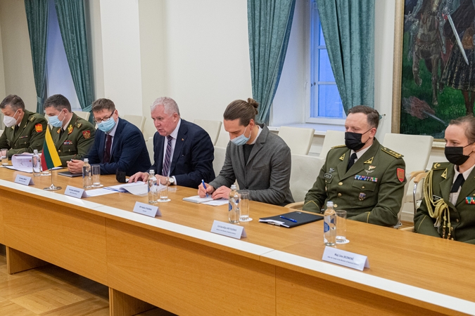 Lietuvos ir Portugalijos gynybos ministrų susitikime – A. Anušausko padėka už nuolatinę paramą 