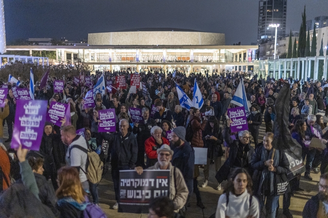 Izraeliečiai protestuoja prieš naująją premjero B. Netanyahu vyriausybę