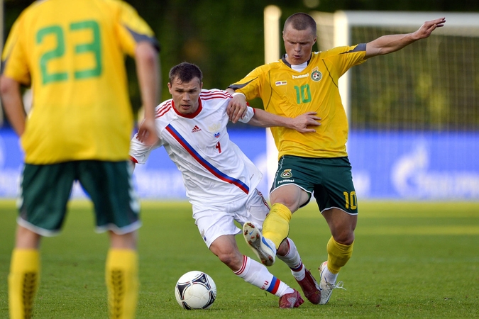 Lietuvos futbolo rinktinės pasiruošimo grafiką papildė rungtynės su Rusija