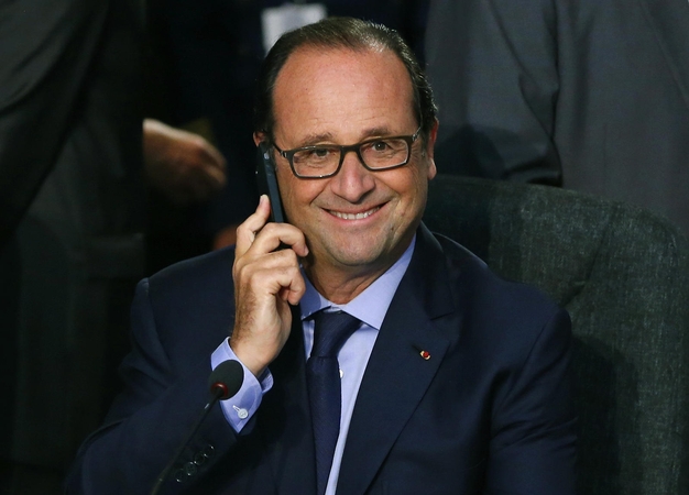 F. Hollande'as nustatė prancūzų karo laivo pristatymo Rusijai sąlygas