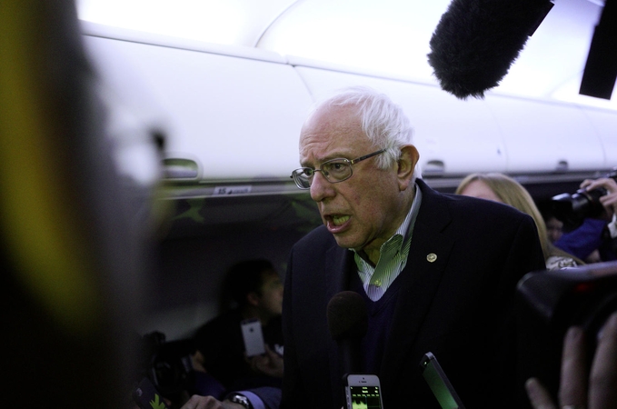 Lenkijos miestelis serga už JAV senatorių B. Sandersą, lipantį ant kulnų H. Clinton