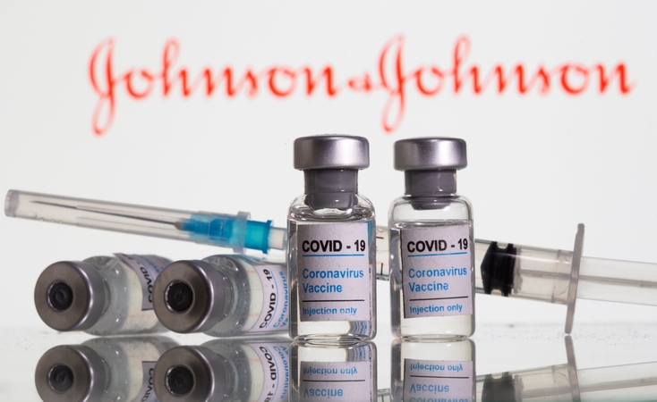 JAV siunčia milijoną „Johnson & Johnson“ vakcinos dozių Pietų Korėjos kariuomenei