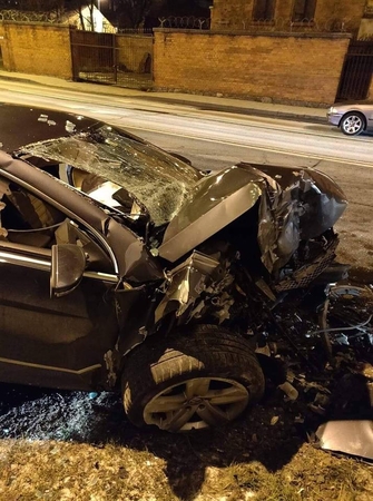 Klaipėdoje vairuotojo pažymėjimo neturintis vaikinas nesuvaldė mamos automobilio