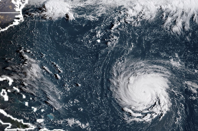 Link rytinių JAV artėjanti audra „Florence“ virto dideliu uraganu