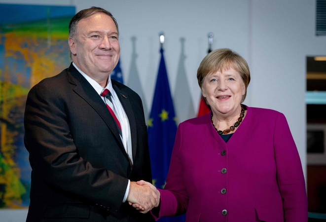 Mike Pompeo ir Angela Merkel