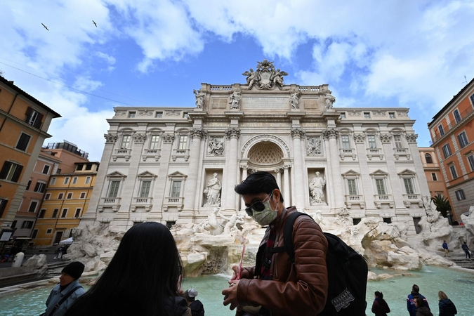 Italijoje koronaviruso aukų skaičius išaugo iki 79
