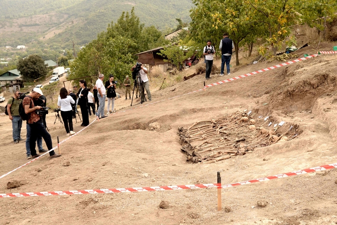 Azerbaidžanas teigia aptikęs masinę savo karių kapavietę Kalnų Karabache