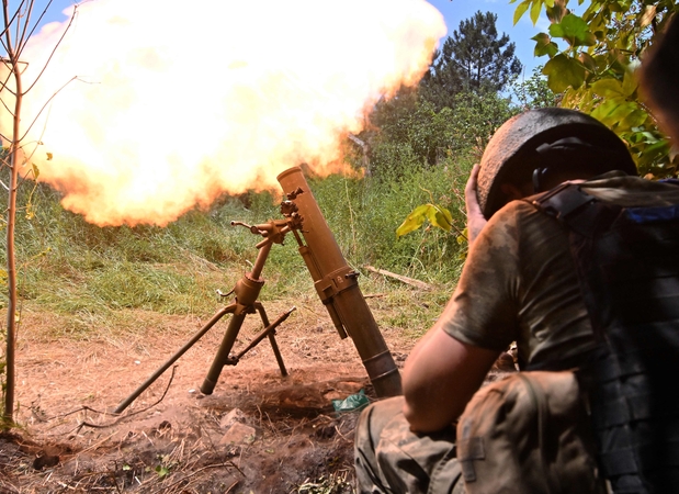Ukrainos kariuomenė: sudavus smūgį per ceremoniją žuvo dešimtys rusų jūrų pėstininkų