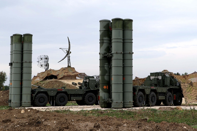 Turkija ir Rusija baigė derinti sutartį dėl priešraketinės gynybos sistemų pirkimo