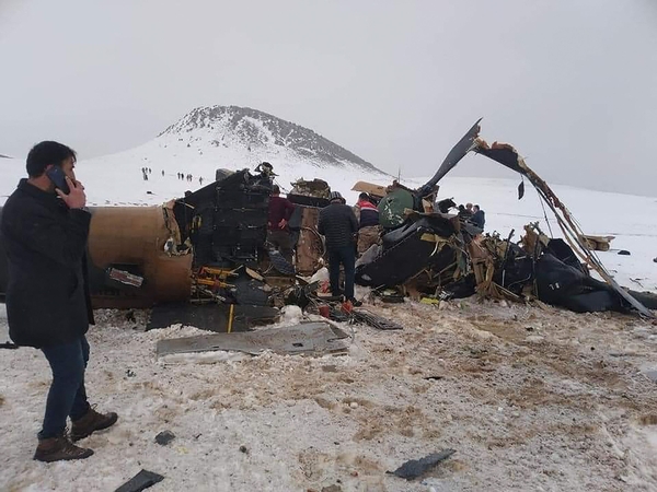 Turkijoje kariuomenės sraigtasparnio katastrofos aukų padaugėjo iki dešimties