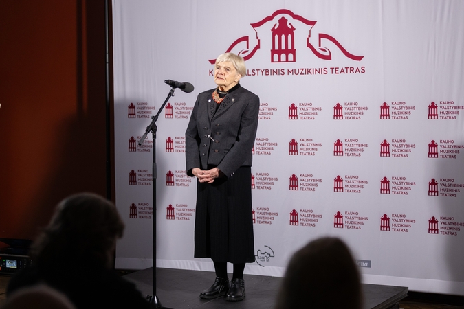 Žiedus skleidžia „Poezijos pavasaris“