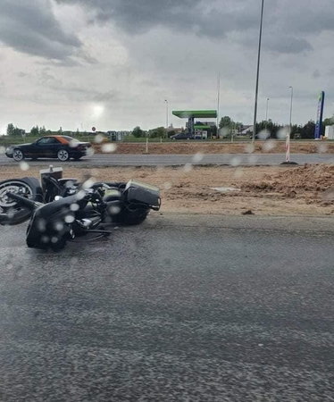 Per eismo įvykį ties Giraite susižalojo motociklo vairuotojas