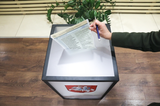 VRK prašo ministerijos leisti esantiesiems saviizoliacijoje balsuoti ne namie