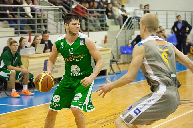 Latvijos krepšinio klubui V. Čižauskas pelnė 21, D. Redikas - 8 taškus