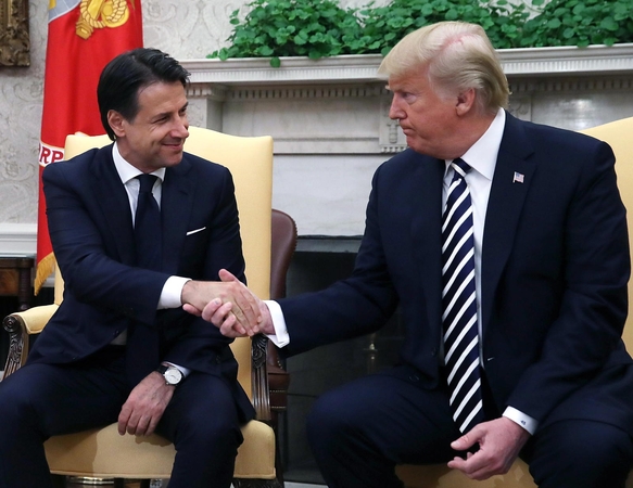 Giuseppe Conte ir Donaldas Trumpas