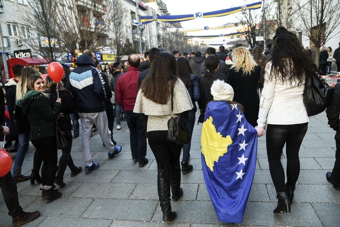 Kosovas paminėjo dešimtąsias nepriklausomybės nuo Serbijos metines