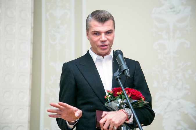 Vaikiški J. Statkevičiaus tautiniai kostiumai jau platinami savivaldybėse