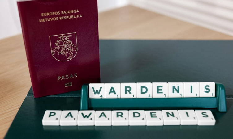 Seimo Žmogaus teisių komitetas ėmėsi nagrinėti moterų pavardžių rašybą