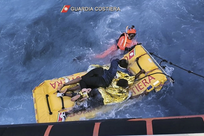 Italijos pakrančių apsaugos tarnyba prie Lampedūzos salos išgelbėjo 125 migrantus