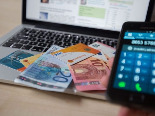 Klaipėdoje apgaule iš vyro sąskaitos pasisavinti beveik 3 tūkst. eurų