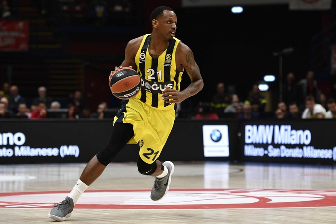 Stambulo klubų derbį Eurolygoje laimėjo „Fenerbahce“ ekipa