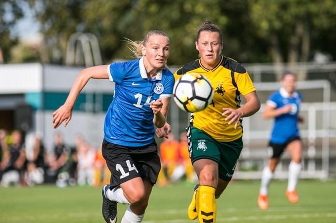 Lietuvos futbolininkės Baltijos taurės starte sužaidė lygiosiomis su Estija