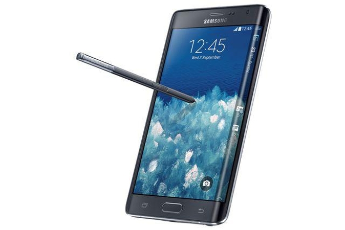 „Samsung“ telefonas su šone užlenktu ekranu „Galaxy Note Edge“ - jau Lietuvoje