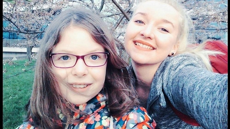 Savanorė Lauryna ir jos mažoji draugė Marija