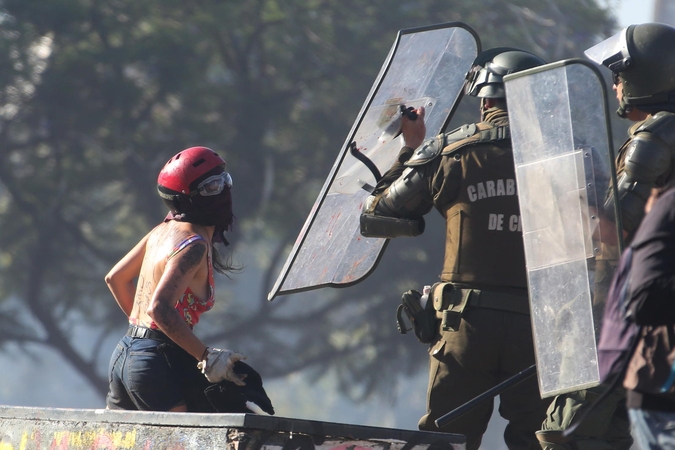 Čilėje – dar vienas protestuotojų ir policijos susidūrimas