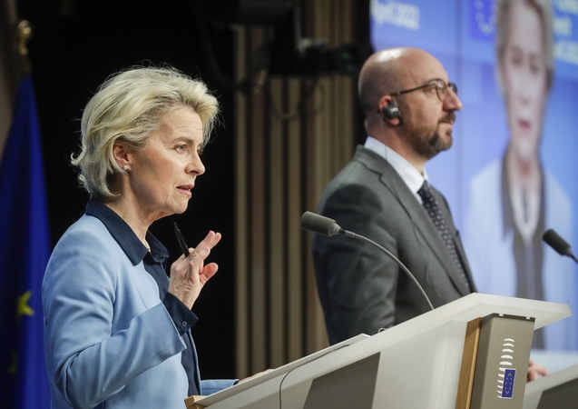 Ursula von der Leyen ir Charlesas Michelis