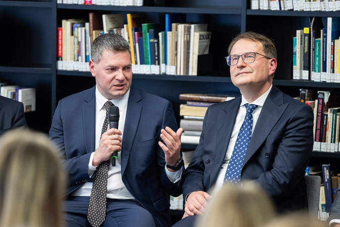 Kandidatai prezidento rinkimuose nesutaria dėl sankcijų Rusijai ir Baltarusijai suvienodinimo
