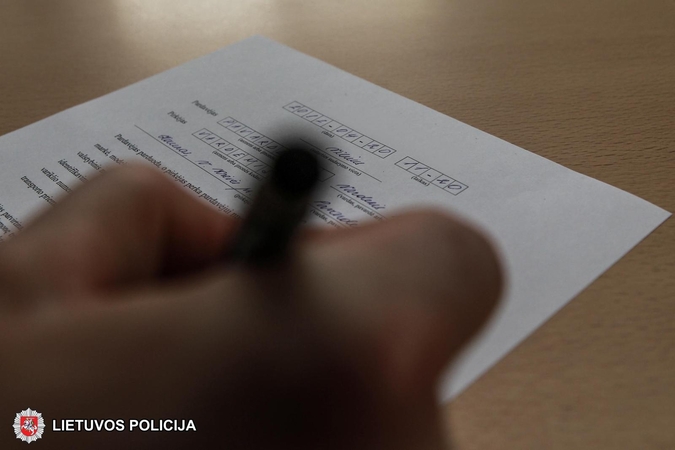 Sulaikyti ūkininkais apsimetinėję sukčiai
