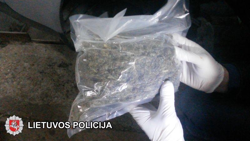 Užkirstas kelias narkotikų gabenimui į Baltarusiją ir marihuanos įvežimui į Lietuvą