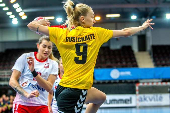 Po pertraukos į tarptautinę areną grįžta Lietuvos moterų rankinio rinktinė