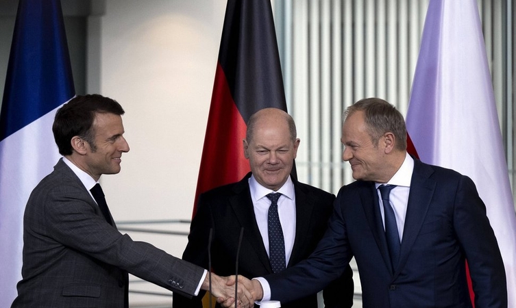 Emmanuelis Macronas, Olafas Scholzas ir Donaldas Tuskas