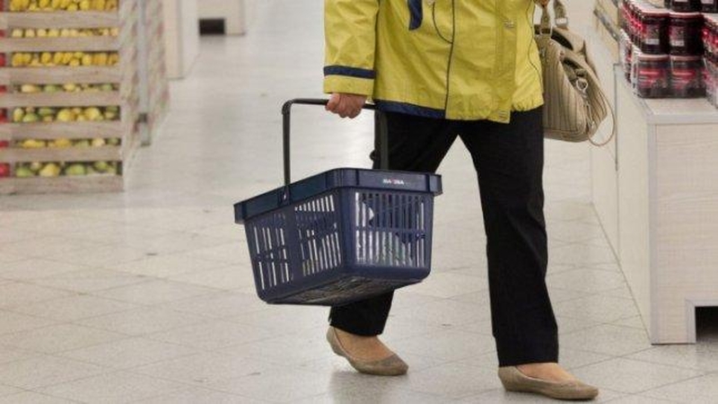 Pirkėjai per Jonines iš prekybos centrų graibsto šašlykus