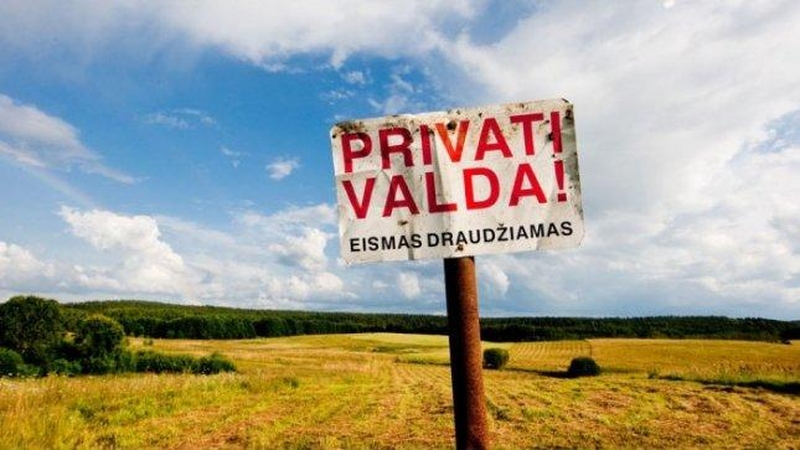 KT: nuosavybės teisės į žemę nebūtinai turi būti atkuriamos tik natūra
