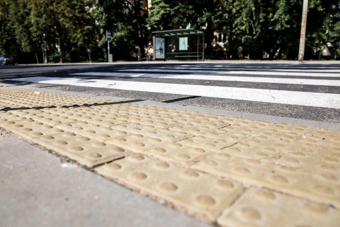 Važiuoti Naugarduko gatve dviračiu taps saugiau ir patogiau