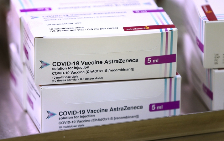 Britanijoje pradedama skiepyti „Oxford-AstraZeneca“ vakcina