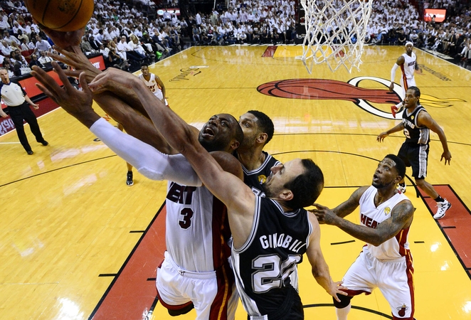 "Spurs" krepšininkus nuo penktojo NBA čempionų titulo skiria viena pergalė