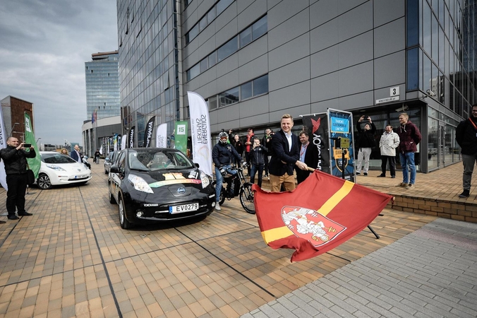 Trečiąjį elektromobilių maratoną papildė neįprasti žaidėjai