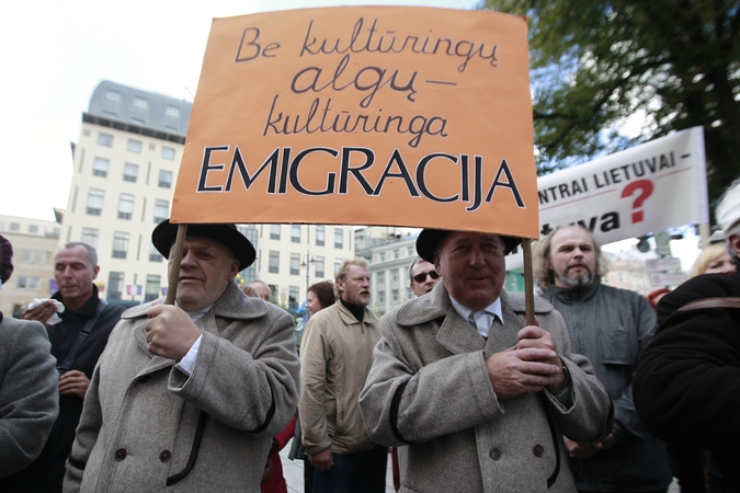 Prie Vyriausybės mitingavo kultūros darbuotojai, siekiantys didesnių algų