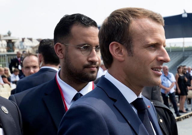 E. Macrono apsaugininko skandalas įgauna pagreitį