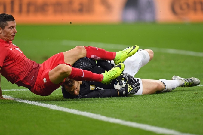 Vokietijos ir Lenkijos futbolininkai sužaidė be įvarčių