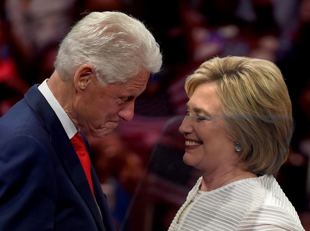 B. Clintonas apie Hillary: vedžiau geriausią draugę ir gyvenau palaimintas